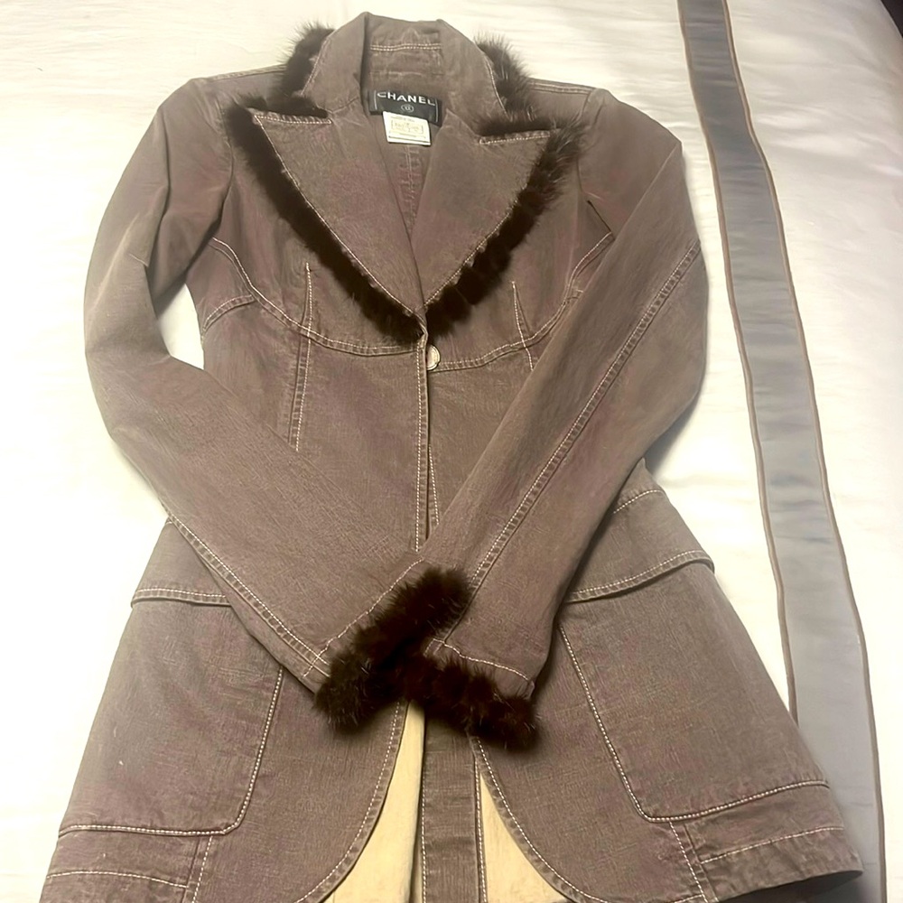 Chanel fur trimmed blazer  size 34